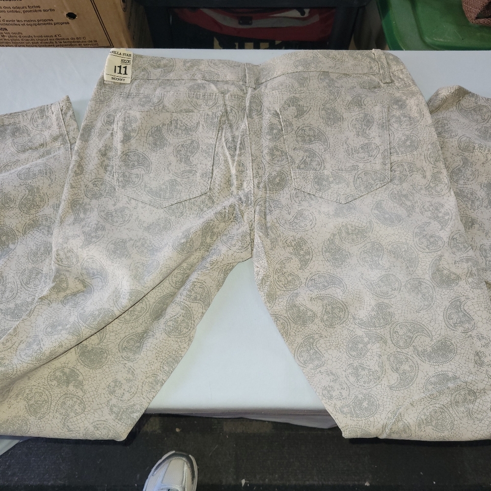 Paisley Patterned Skinny Pants With Stretch Size 11